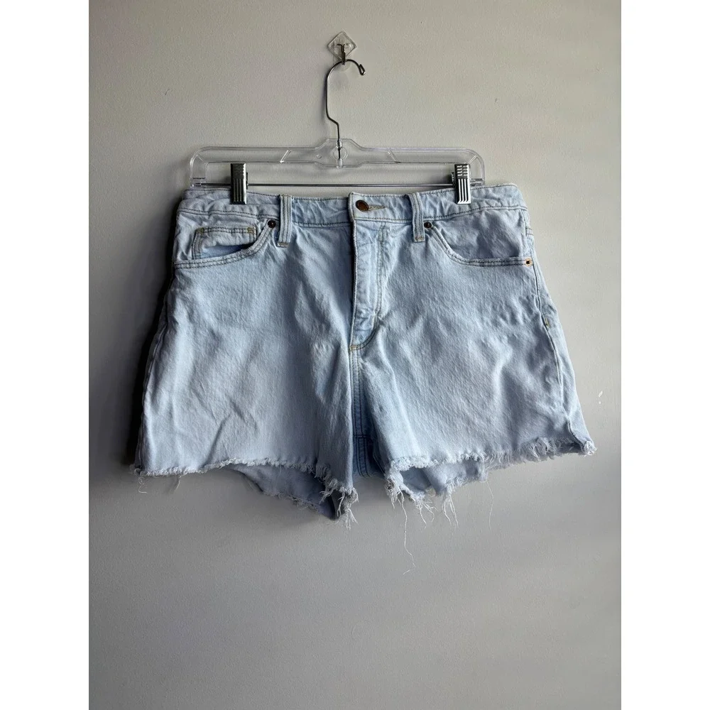 Universal Thread Light Wash Denim Shorts Women Size 12/31R